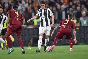 记者：尤文尚未收到给DV9的报价，要看他是否愿去沙特&amp;已拒绝土超