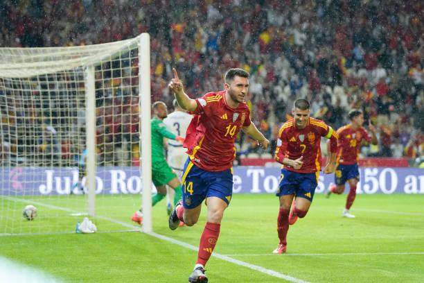 1729044302849054446.jpg 2178593333-612x612.jpg