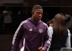 必一运动官方app-决心离队！邮报：梅努对自己成为替补很失望，他渴望更多出场时间